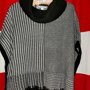 White House Black Market Shaw XL Black